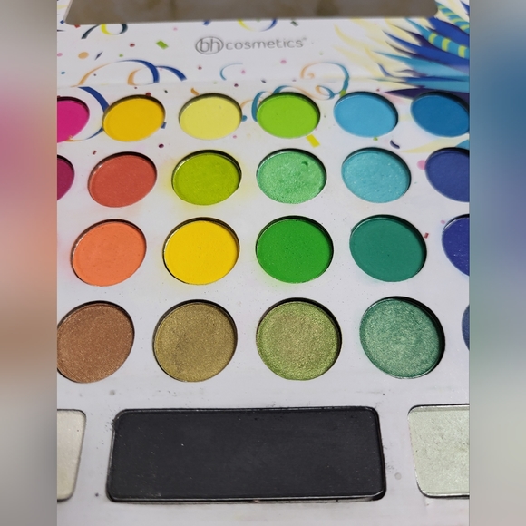 6 Colorful Palettes, BH Cosmetics, NYX, & more - Picture 12 of 16